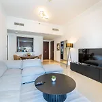 Stylish 1 Bedroom In The Medalist By Pk Holidays