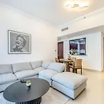 Stylish 1 Bedroom In The Medalist By Pk Holidays