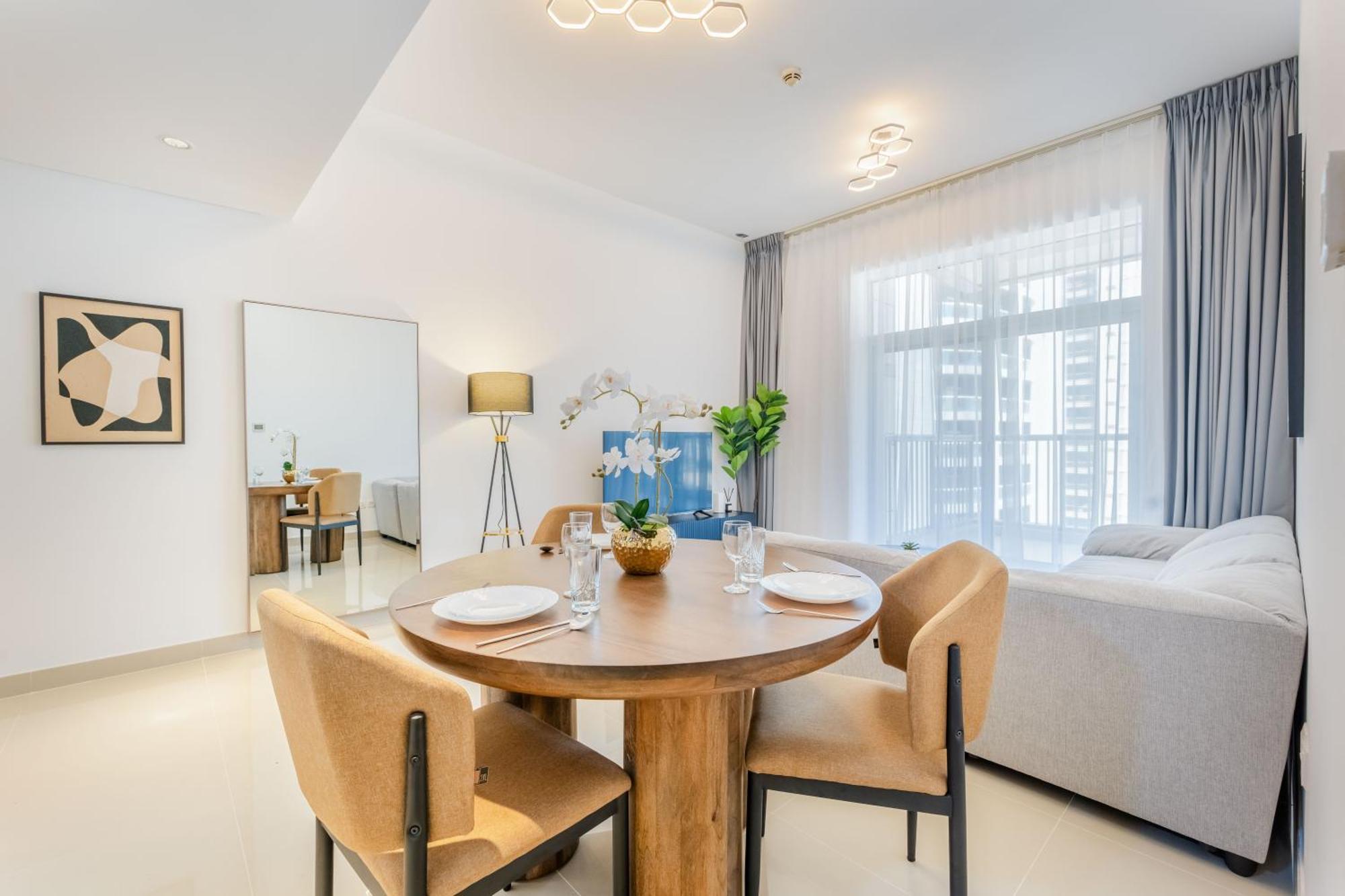Stylish 1 Bedroom In The Medalist By Pk Holidays Apartment Dubai