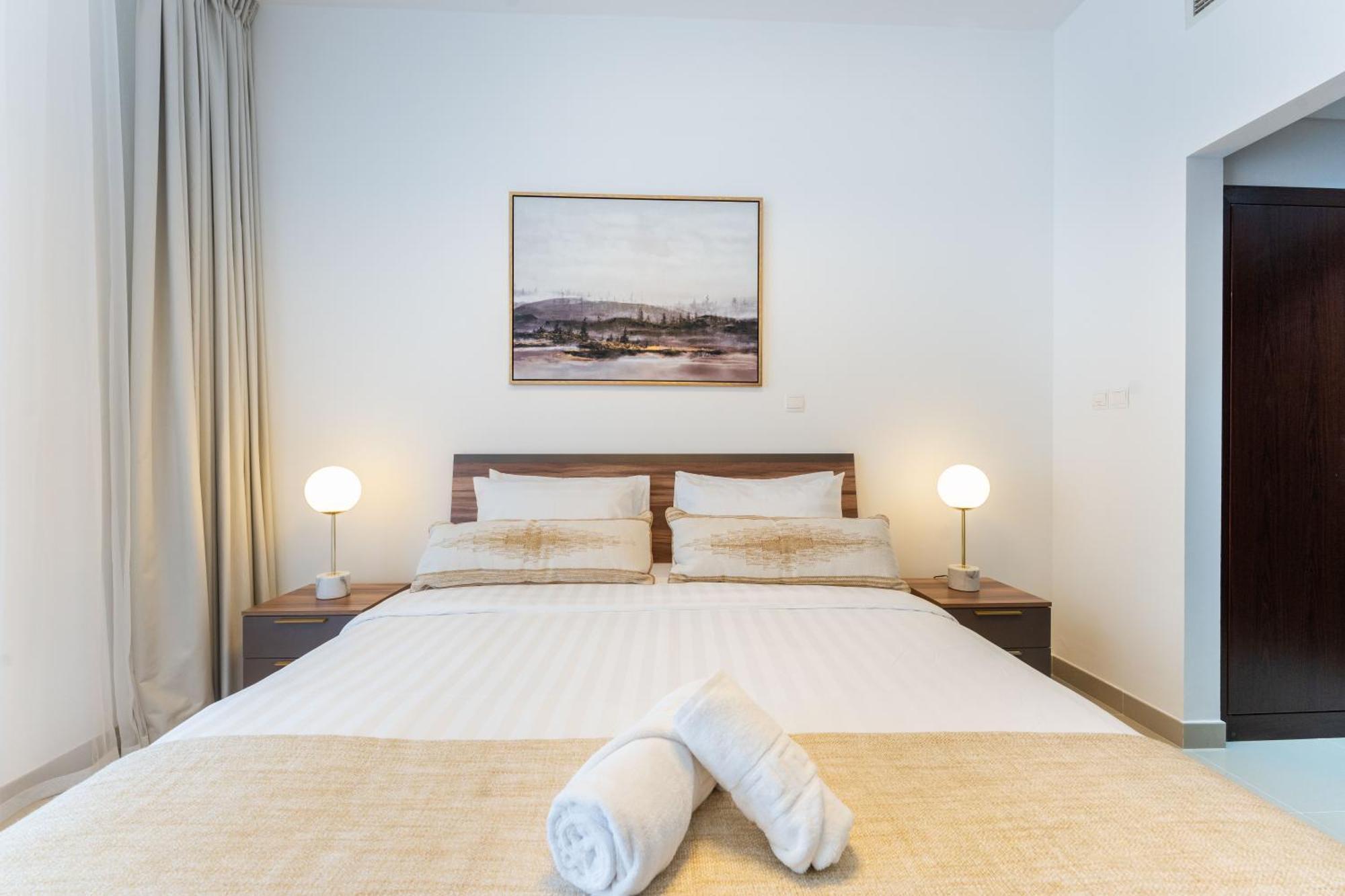 Stylish 1 Bedroom In The Medalist By Pk Holidays Apartment