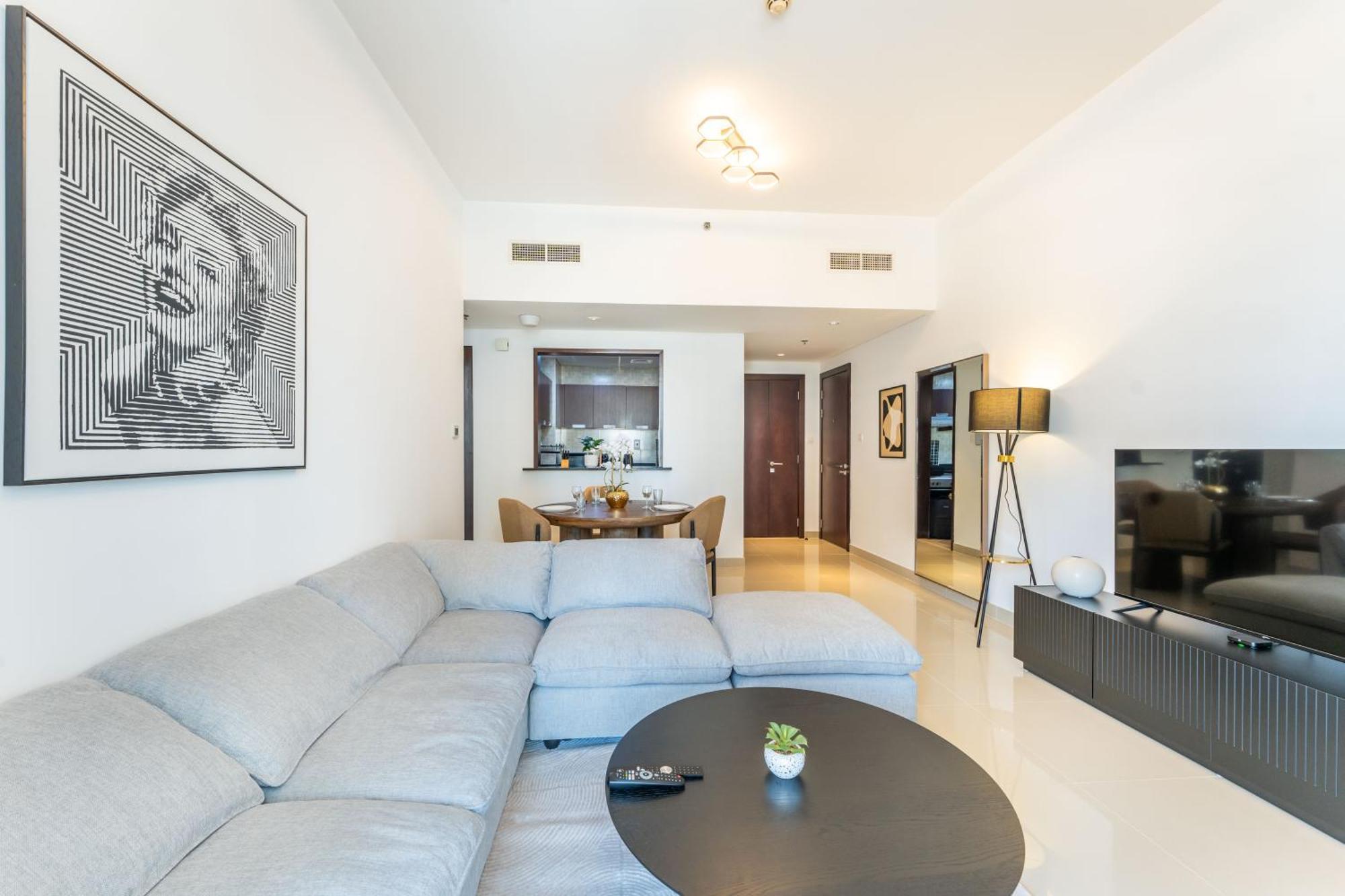 Stylish 1 Bedroom In The Medalist By Pk Holidays Apartment